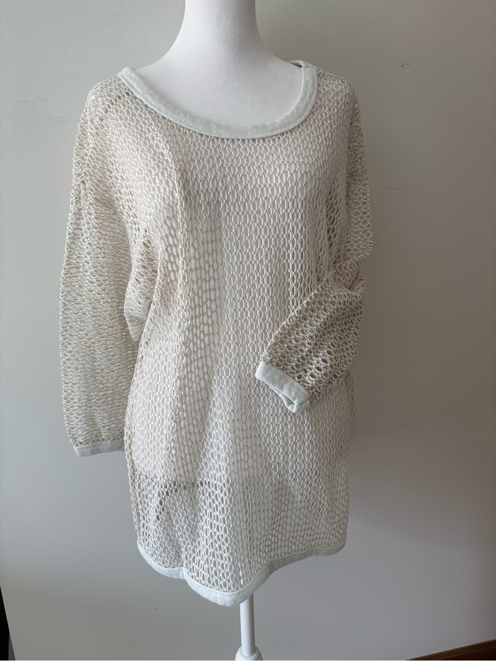 Vintage 1980’s Crocheted Lacey Metallic Swim Coverup/Sheer Tunic Size Med/Large